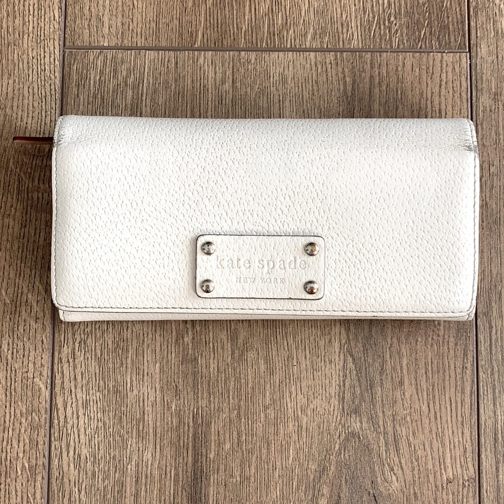 Kate Spade ♠️ Cream and Tan Wallet